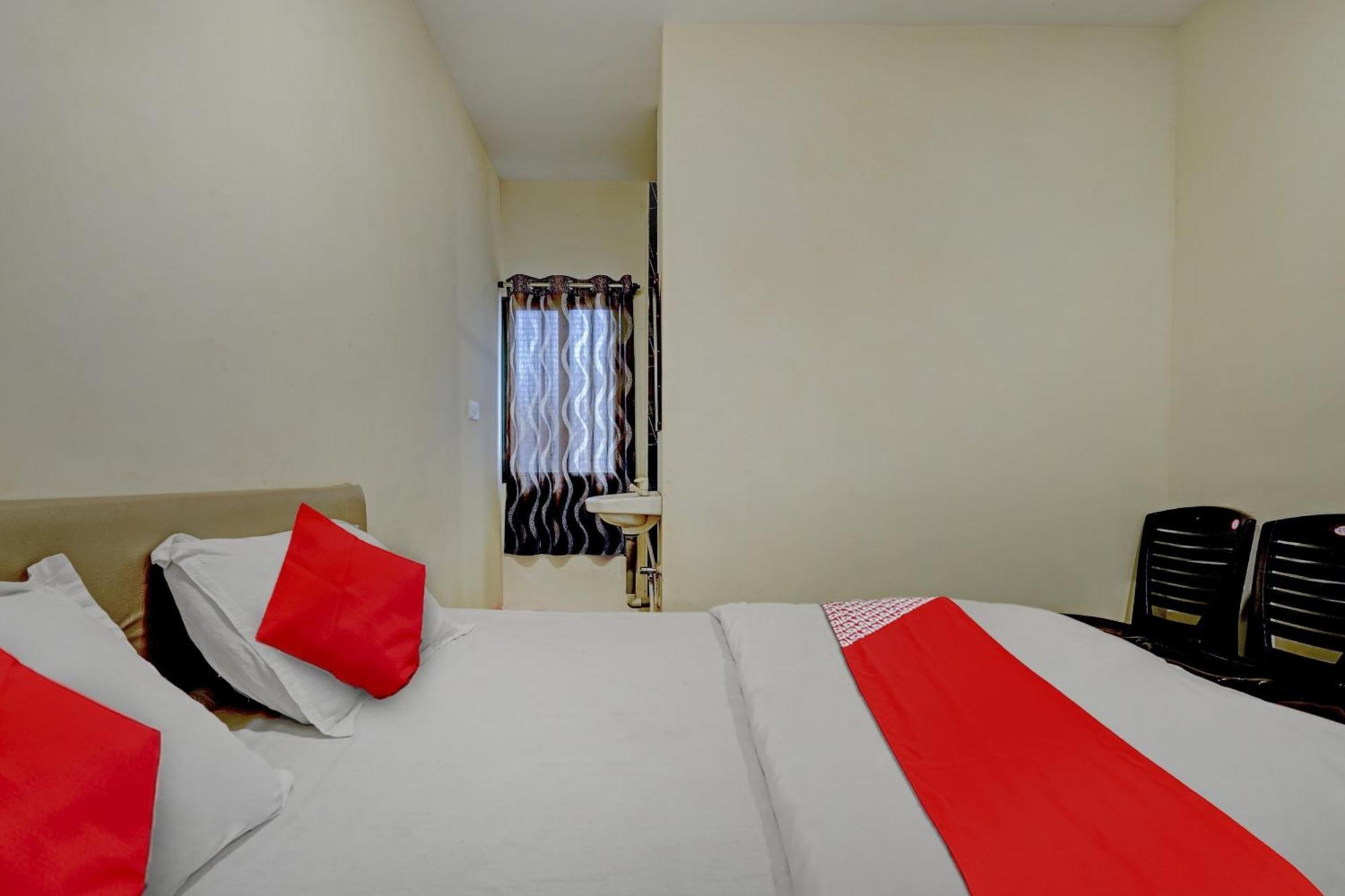 Oyo Flagship The Chirag Resort Bhandāra Esterno foto