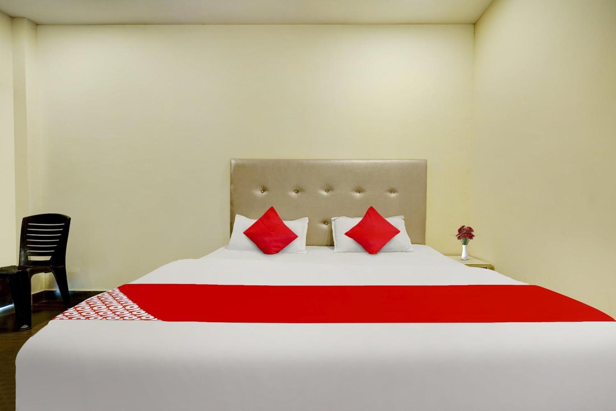 Oyo Flagship The Chirag Resort Bhandāra Esterno foto
