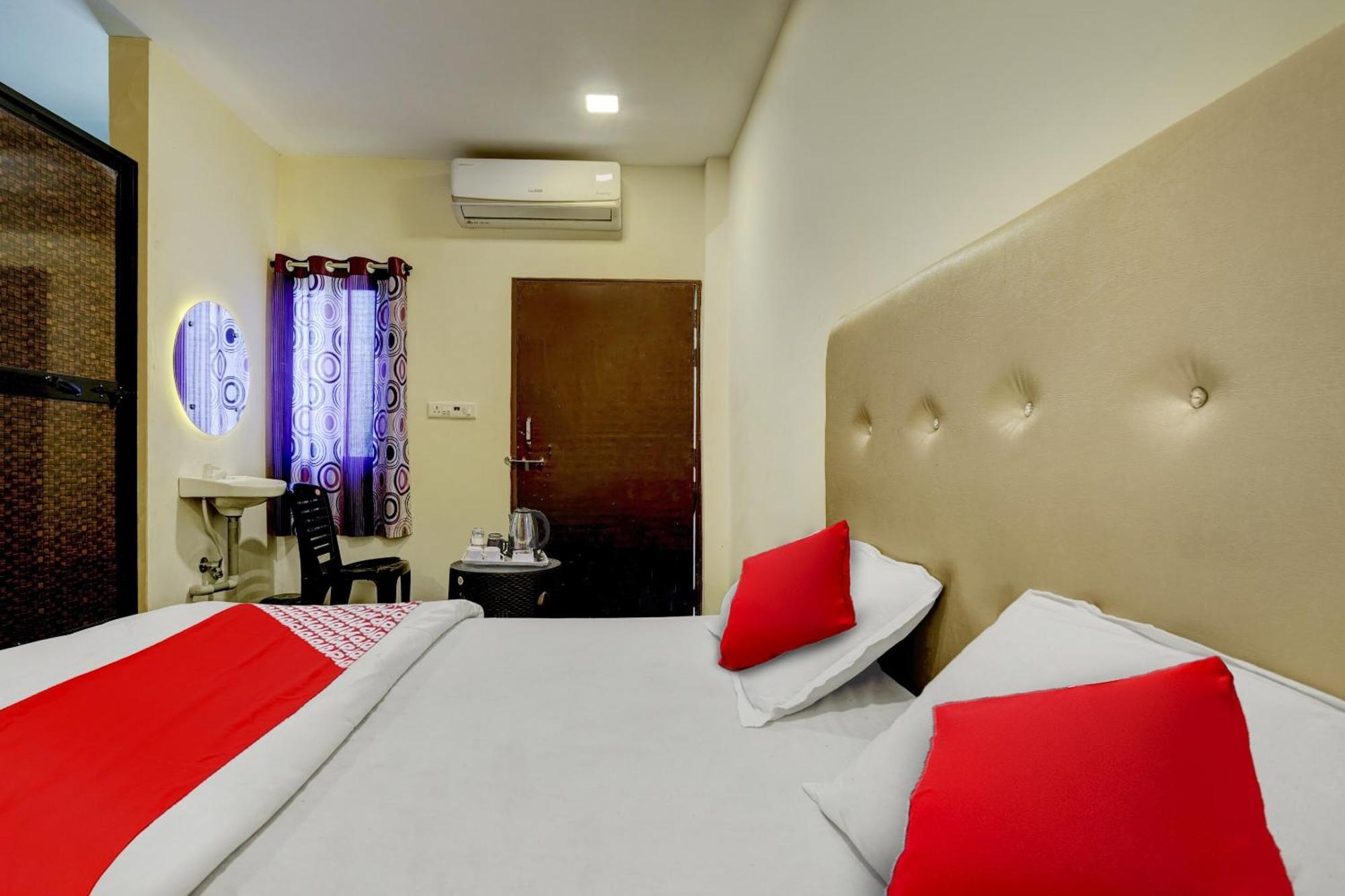 Oyo Flagship The Chirag Resort Bhandāra Esterno foto